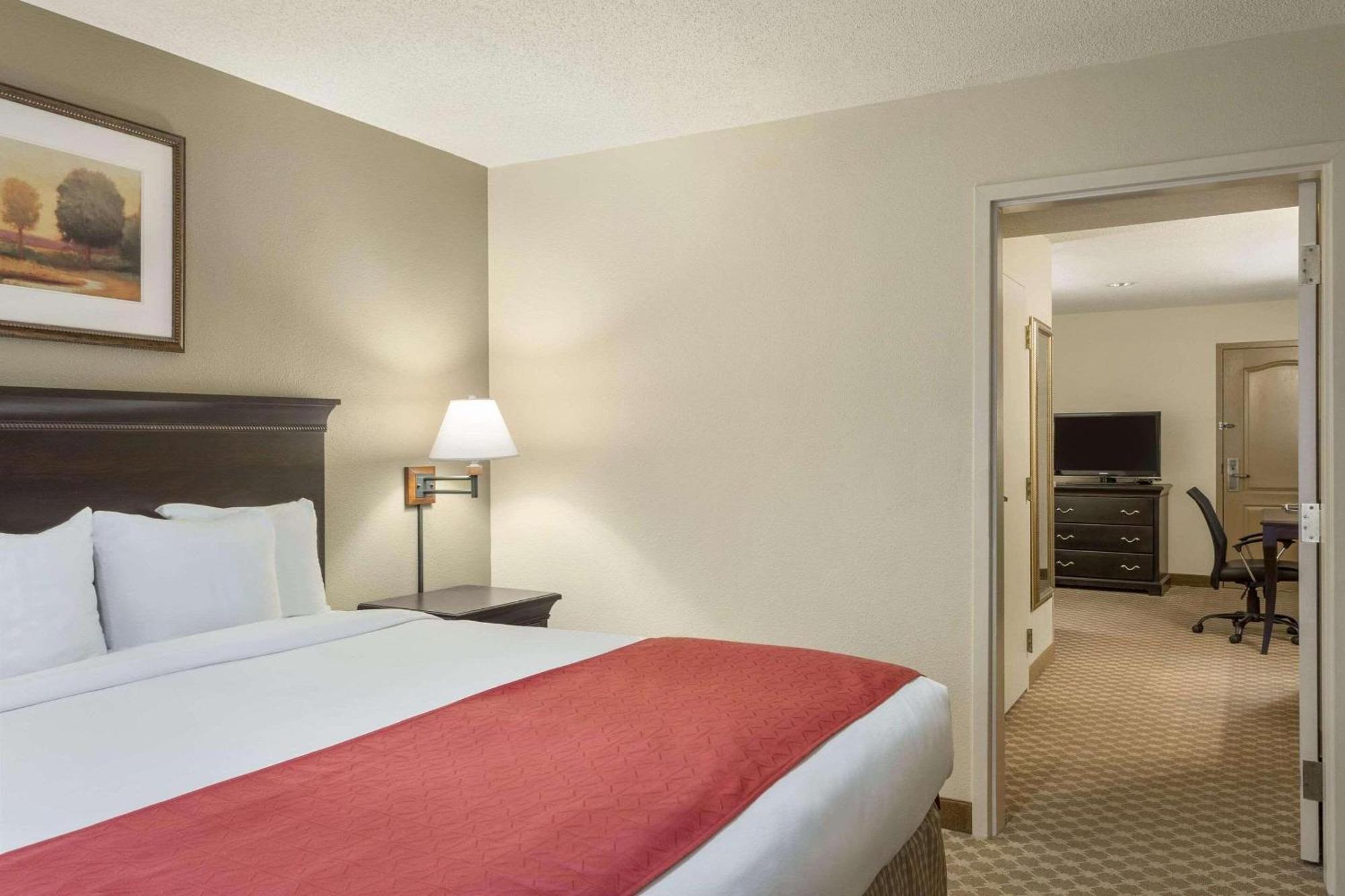 Country Inn & Suites By Radisson, Tuscaloosa, Al מראה חיצוני תמונה