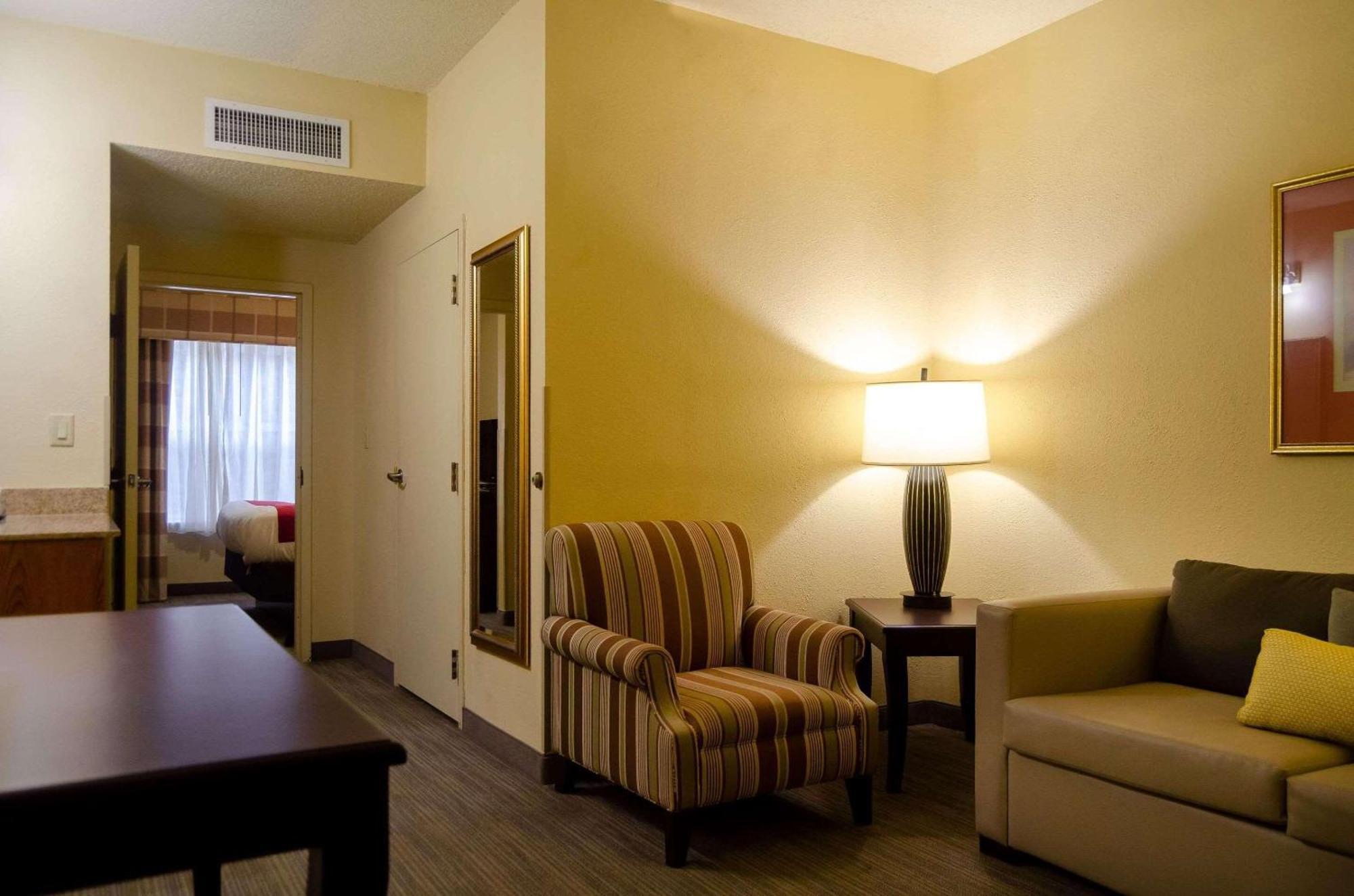 Country Inn & Suites By Radisson, Tuscaloosa, Al מראה חיצוני תמונה